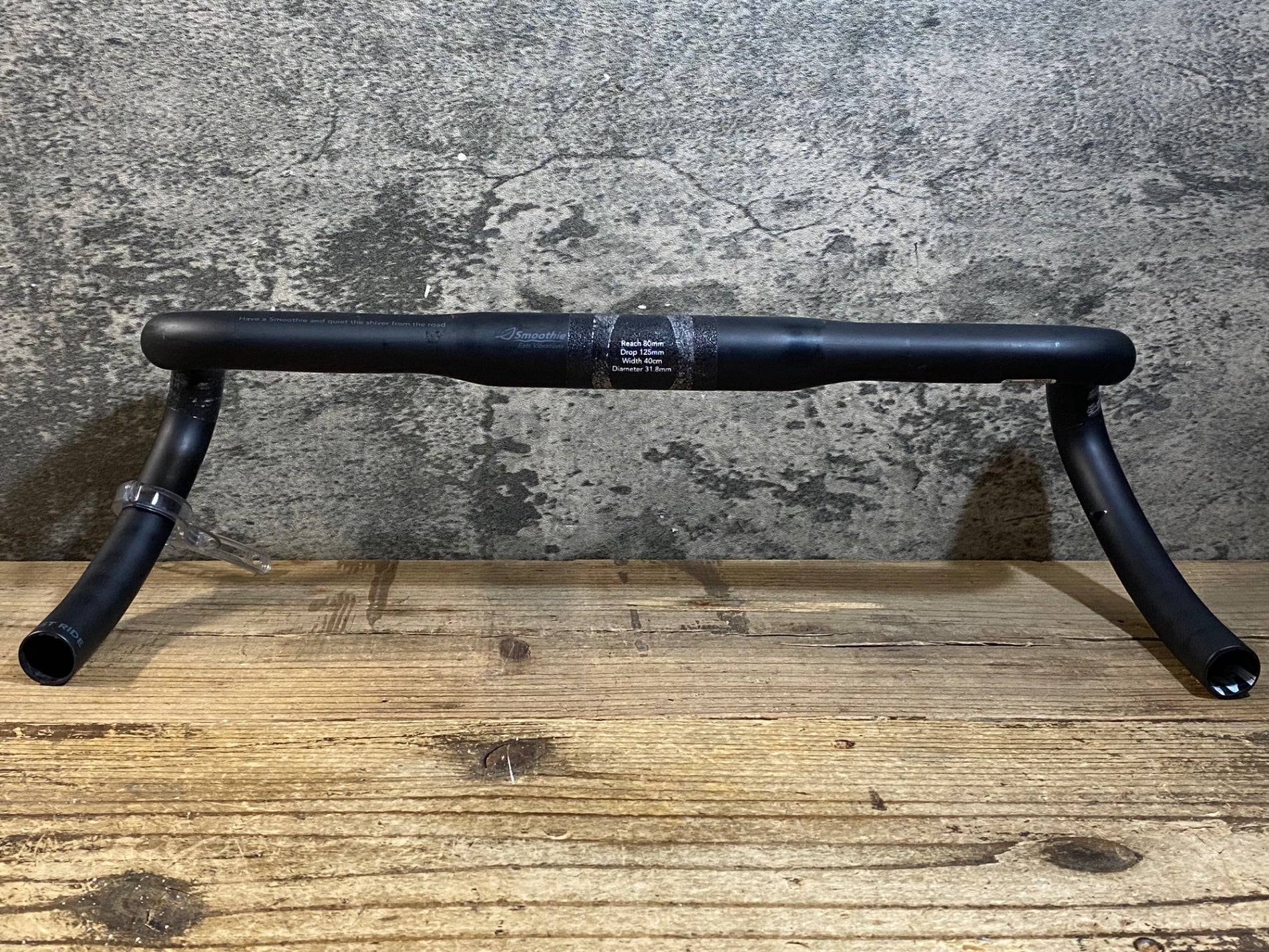 KF057 Lauf Smoothie-Bar カーボン ドロップハンドル エンドC-C470mm