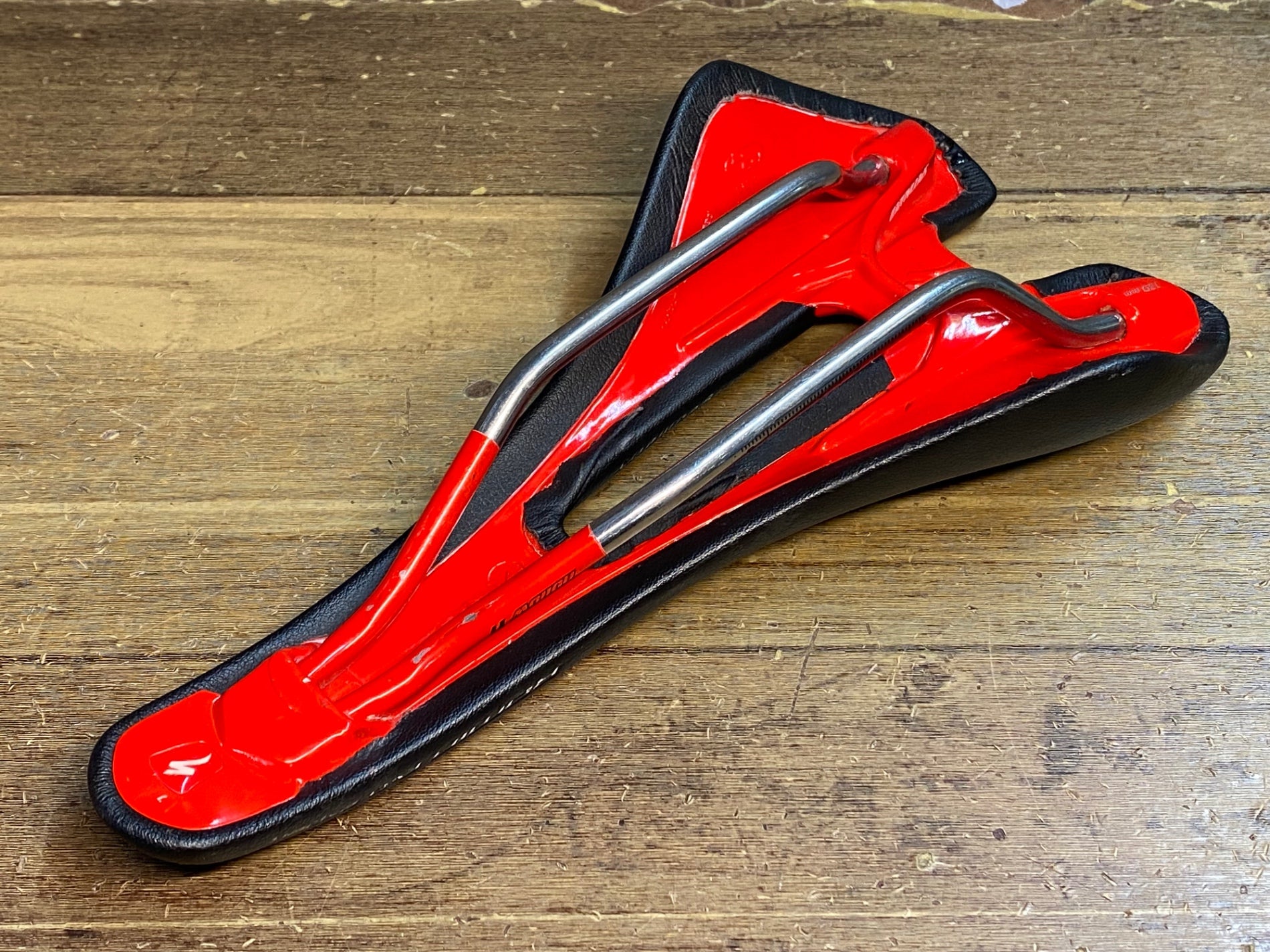 Specialized サドル 黒/赤 バイクサドル - スペシャライズド