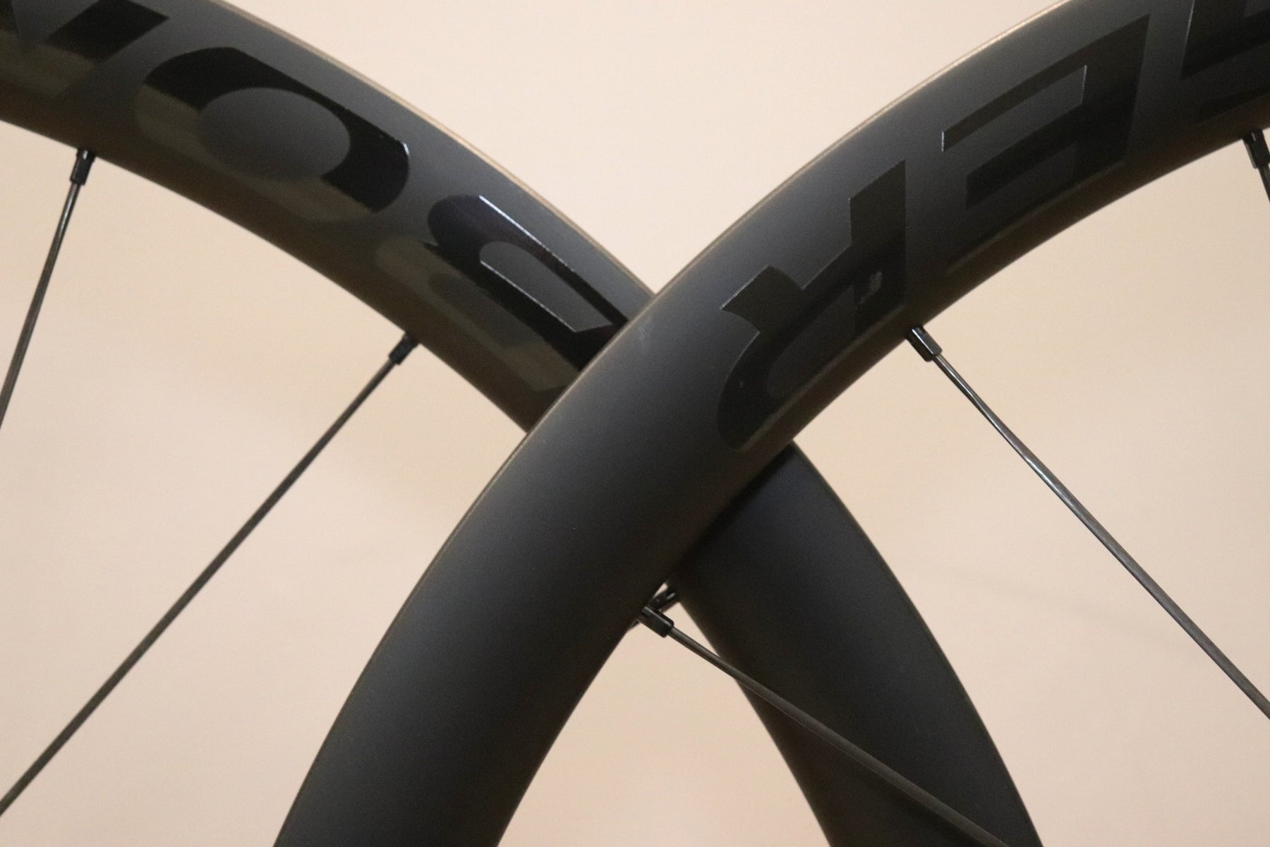 ボントレガー BONTRAGER アイオロス プロ AEOLUS PRO 37 DISC カーボン