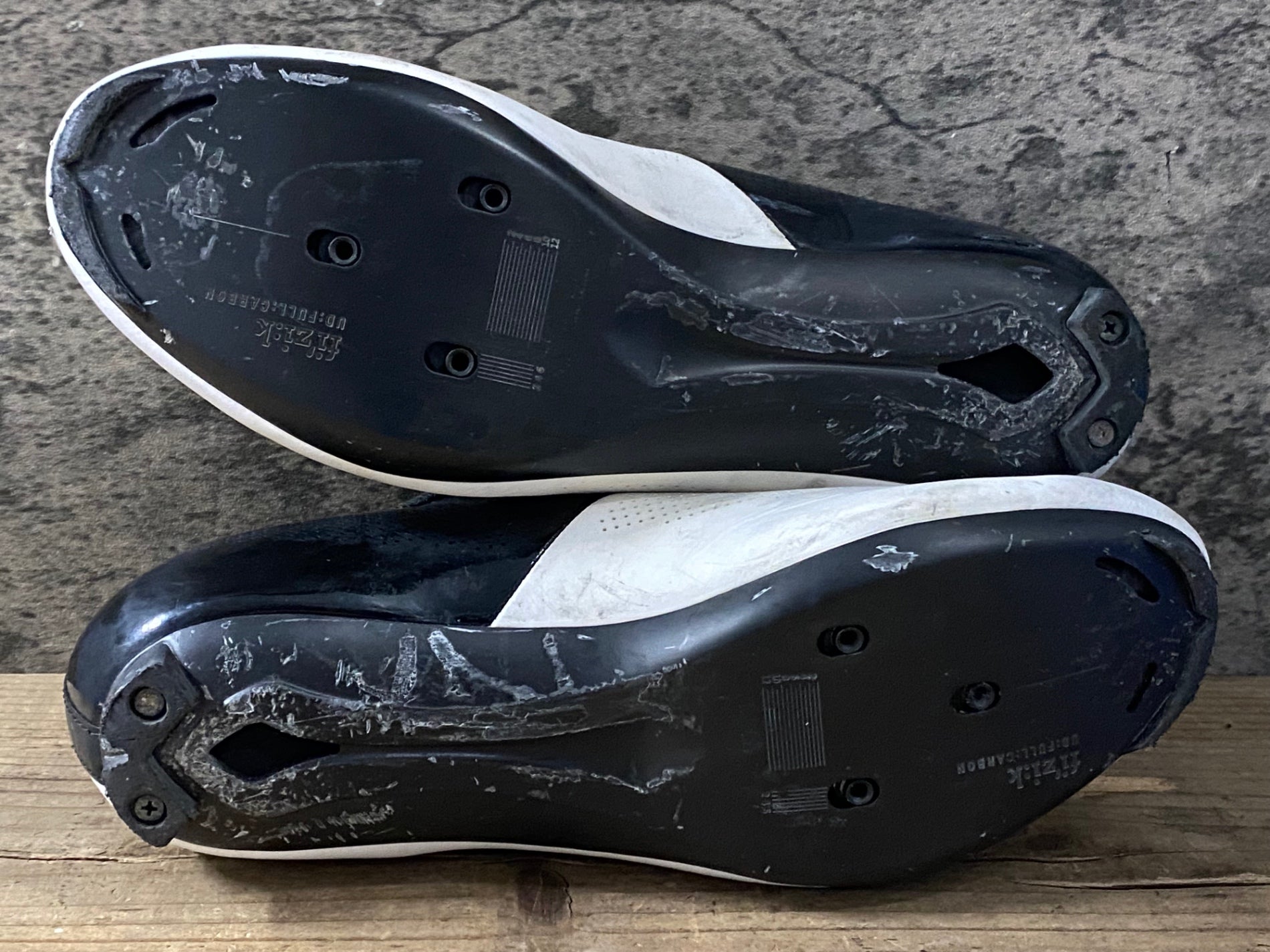 KL836 フィジーク fizik ARIA R3 SHOES ビンディングシューズ 3穴 BOA