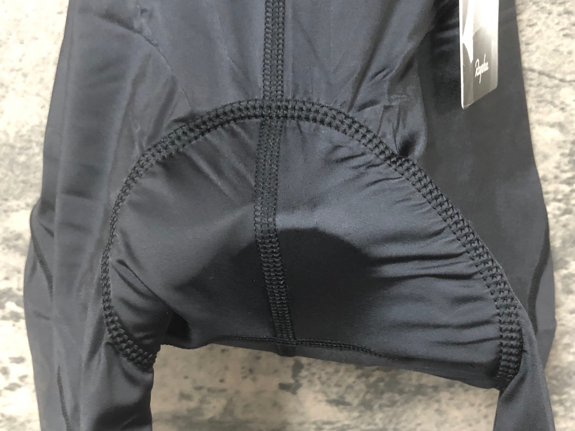 JE268 ラファ Rapha SOUPLESSE FLYWEIGHT BIBS REGULAR ビブショーツ