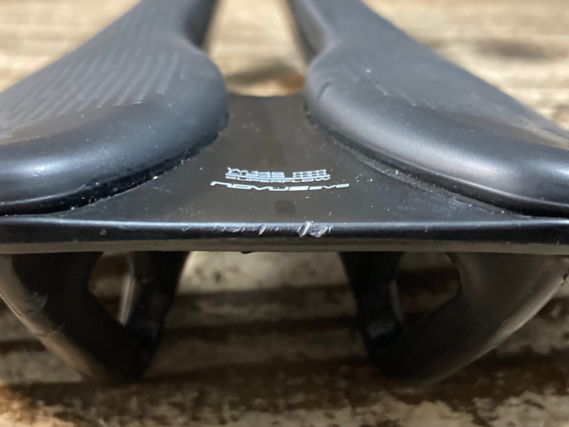 SelleItalia Novus Boost Evo(セライタリア) JZ055 セライタリア selle italia NOVUS BOOST EVO サドル 黒 FecAlloY