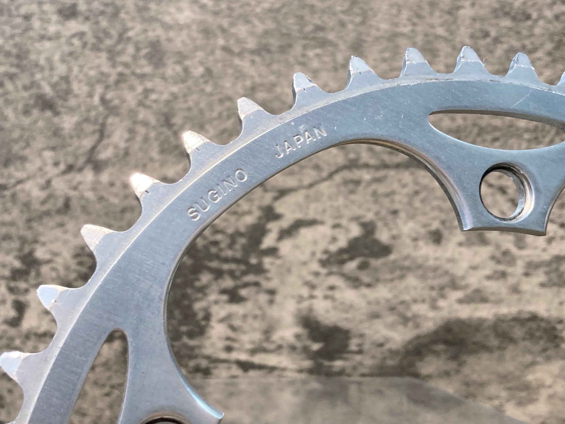 JE102 スギノ sugino エアロマイティー AERO MIGHTY アウターチェーン