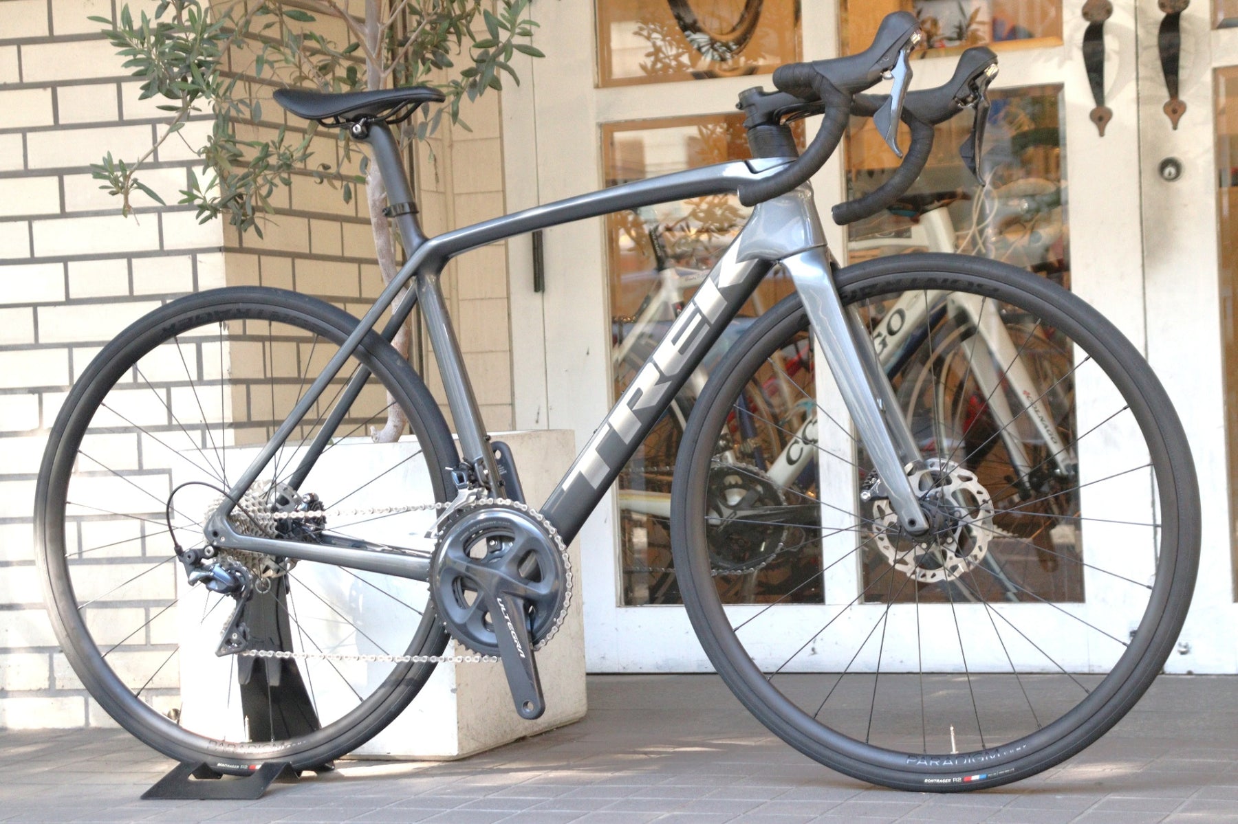 TREK Emonda ALR6 トレック　エモンダ　パーツ変更あり　アルテグラ TREK Emonda ALR6 トレック エモンダ パーツ変更あり アルテグラ