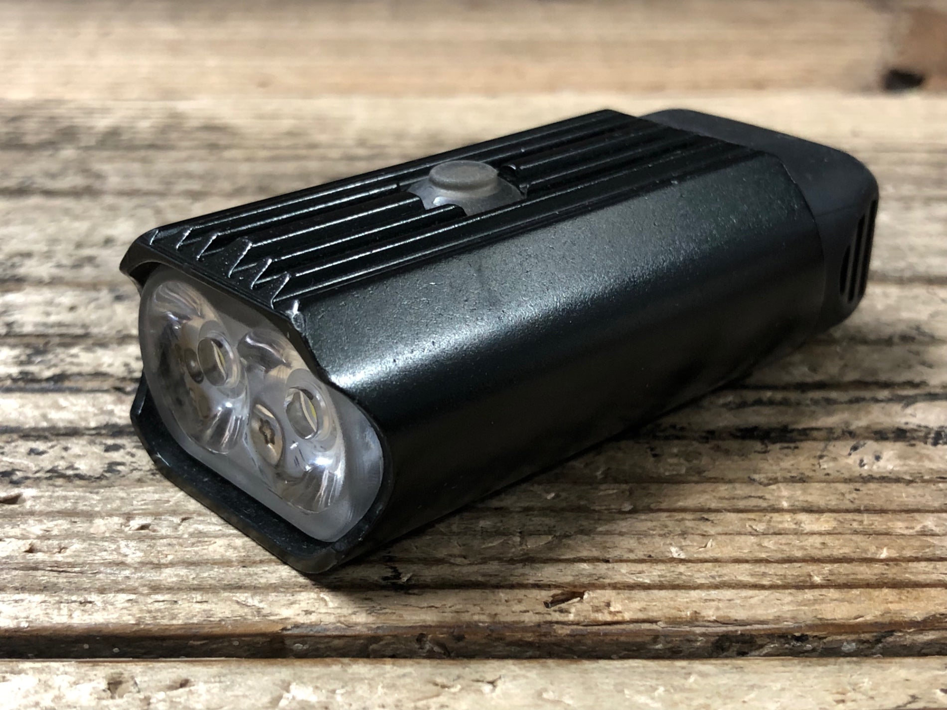 JY416 レザイン LEZYNE MICRO DRIVE 600XL フロントライト 点灯確認済