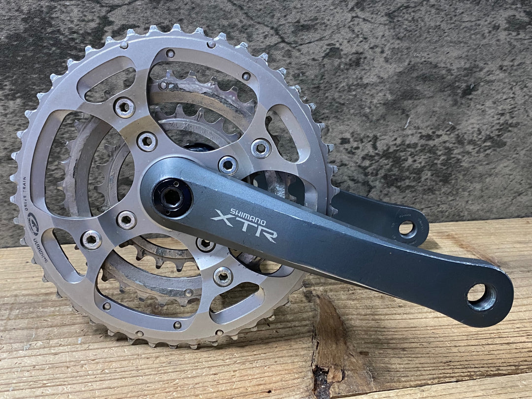 JK484 シマノ SHIMANO XTR FC-M952 クランクセット 175mm 46-36-24T 3x9S オクタリンクBB付属