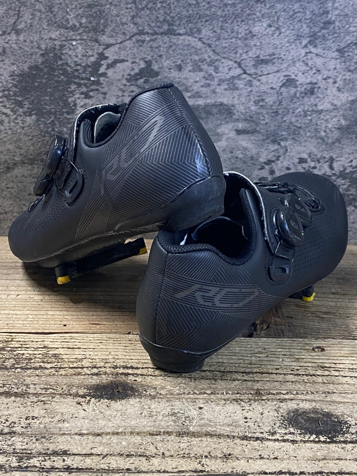 JV079 シマノ SHIMANO RC7 SHRC701M L01 S ビンディングシューズ 3穴 黒 EU41