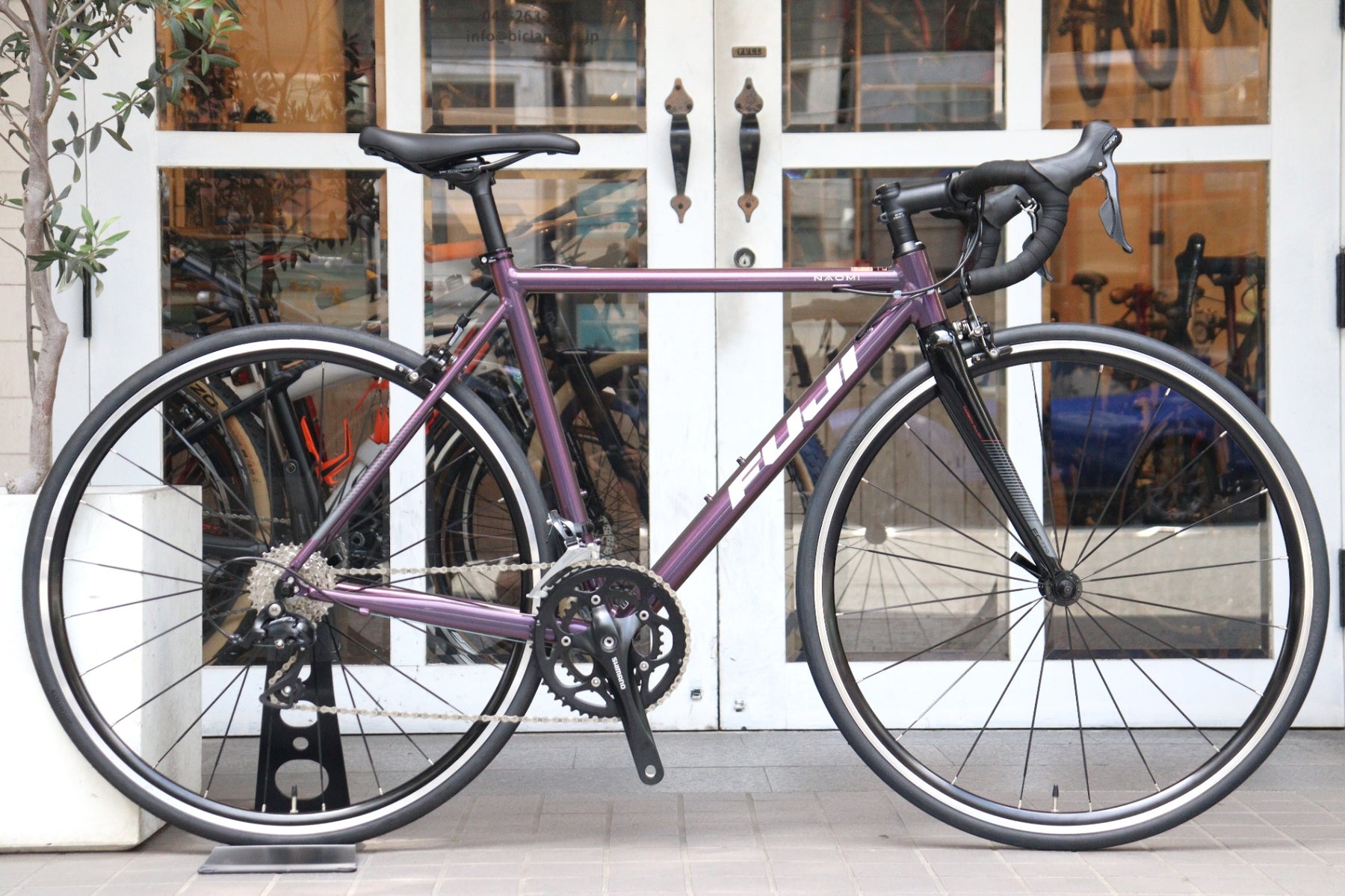 フジ FUJI ナオミ NAOMI 2022モデル 52サイズ シマノ SORA R3000