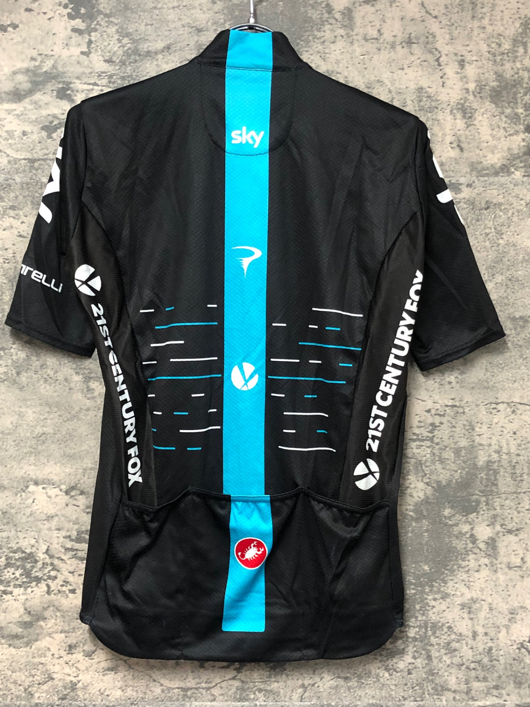 JV913 カステリ CASTELLI 半袖 サイクルジャージ 黒 M TEAM Sky ※サイズロゴ劣化