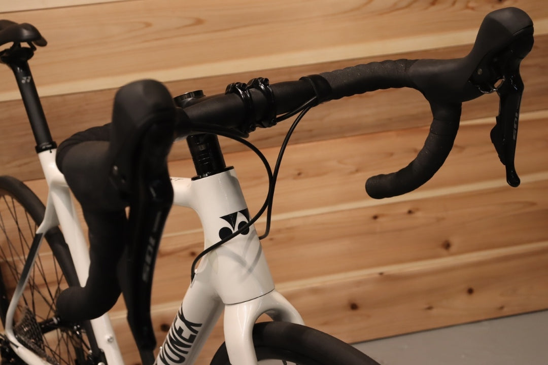 SGN534 ヨネックス YONEX グローエント GROWENT 2024モデル Ｍサイズ シマノ 105 R7020 11S カーボン ディスクブレーキ ロードバイク 【千葉店】