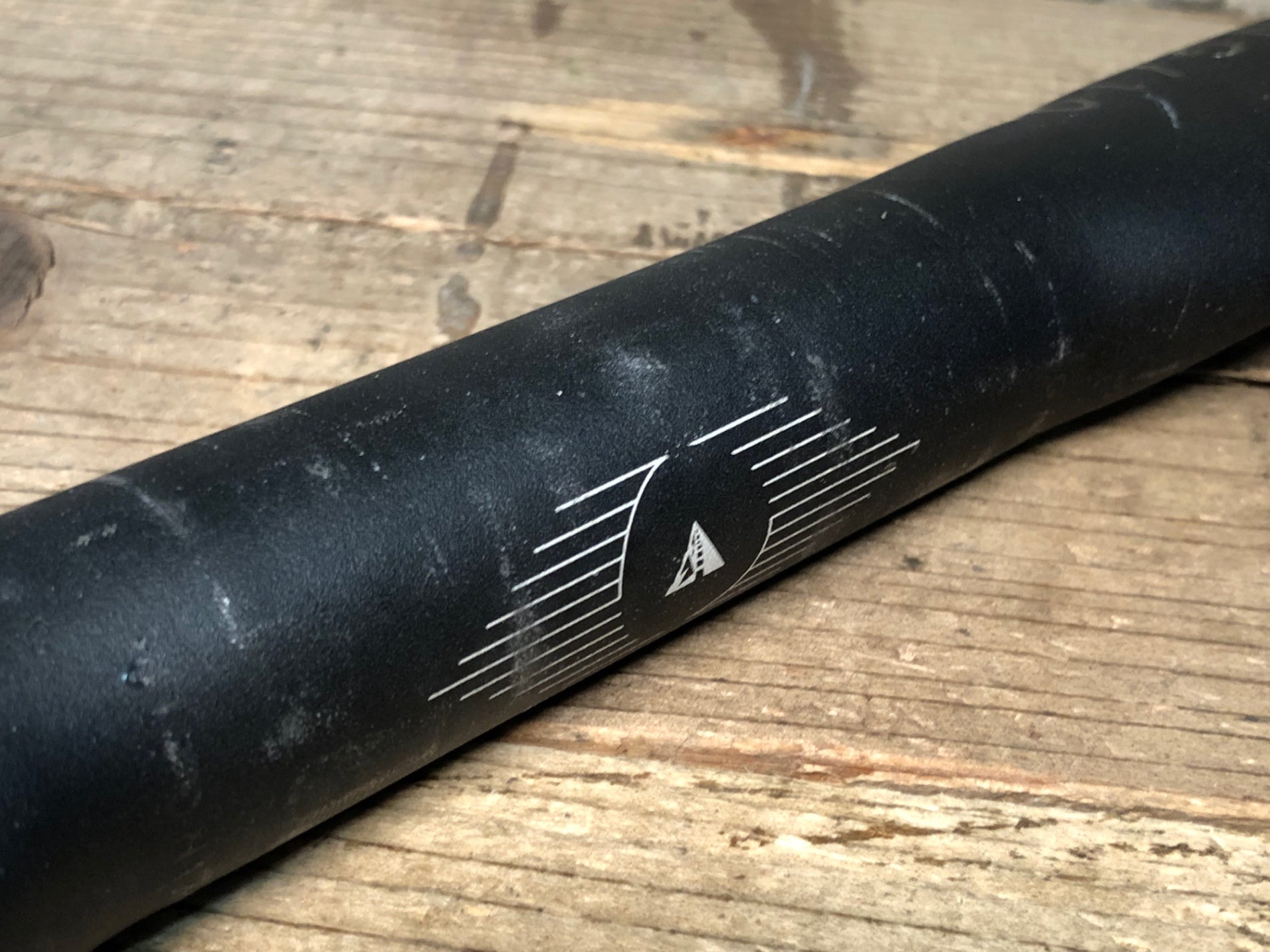 JK962 プロファイルデザイン PROFILE DESIGN Wing /10A ブルホーンバー