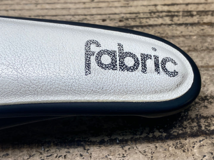 JO921 ファブリック FABRIC エアバス AIRBUS ALM サドル カーボンレール 白 実測140mm