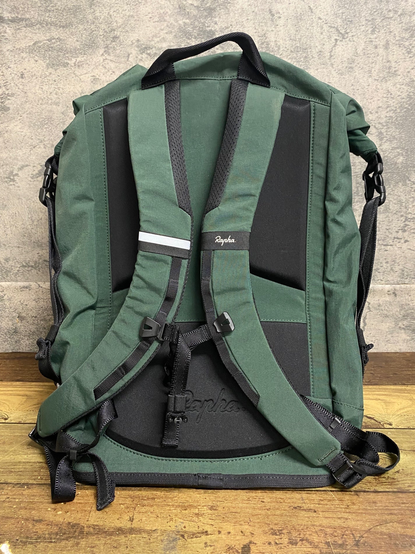 KJ011 ラファ Rapha BACKPACK SMALL バックパック 深緑 20L – BICI