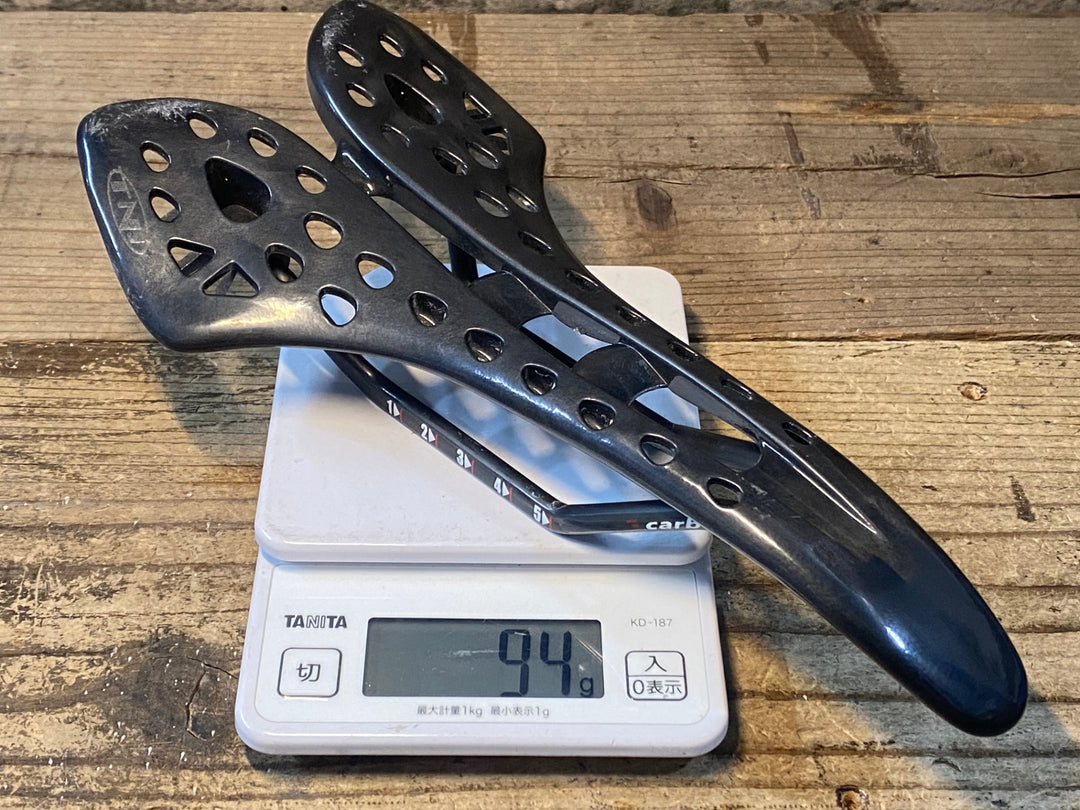 JP625 TNI メッシュサドル カーボンレール 140mm