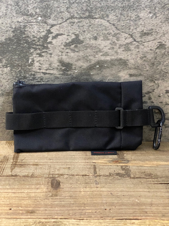 KJ510 バッグジャック bagjack MOBILE HOLDER TWIST モバイルポーチ 黒