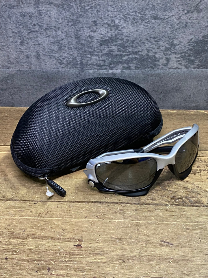 JN144 オークリー OAKLEY Racing Jacket サングラス アイウェア 黒 グレー レンズブラック