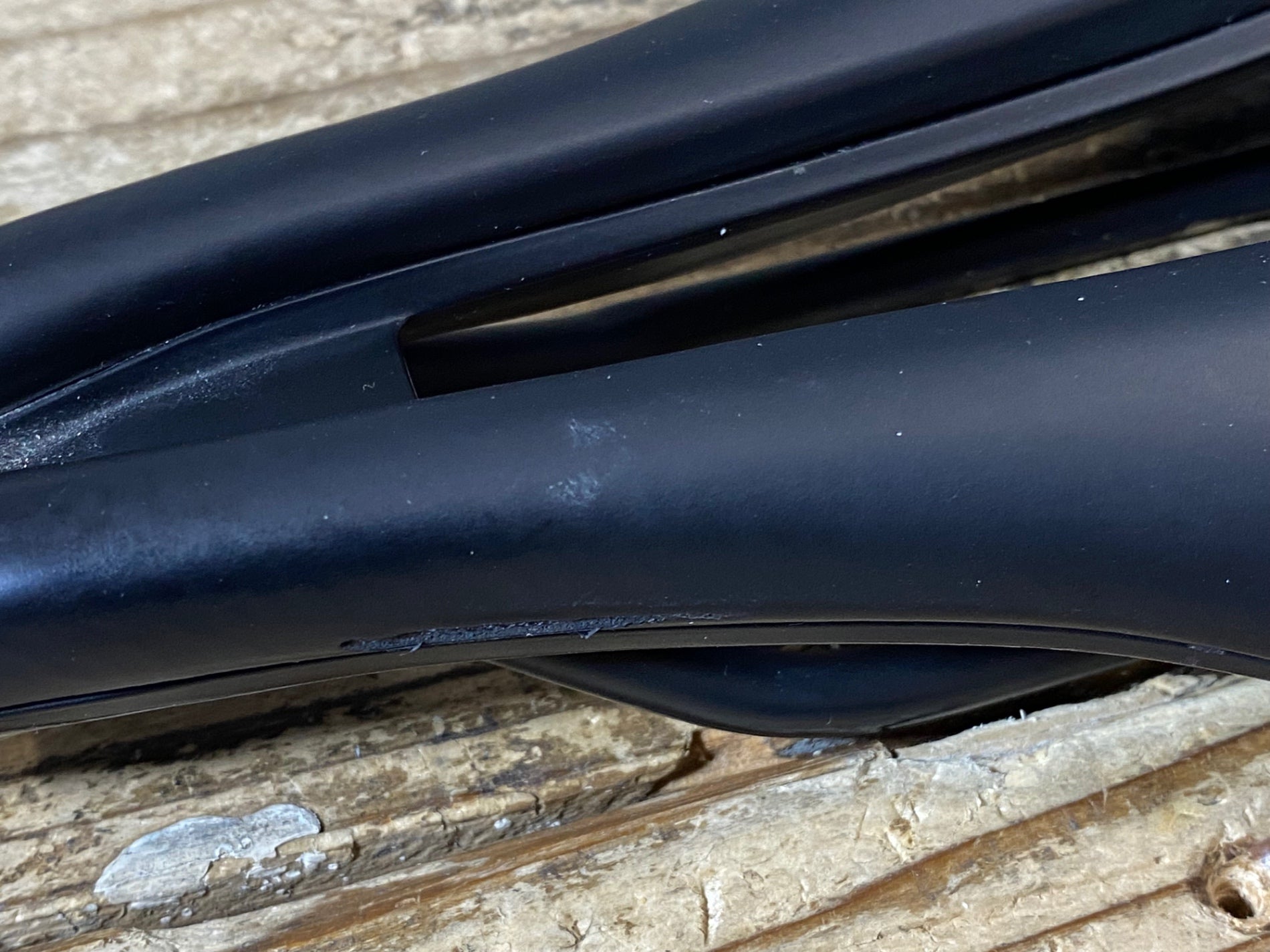 JT352 スペシャライズド SPECIALIZED POWER EXPERT サドル 黒 チタン