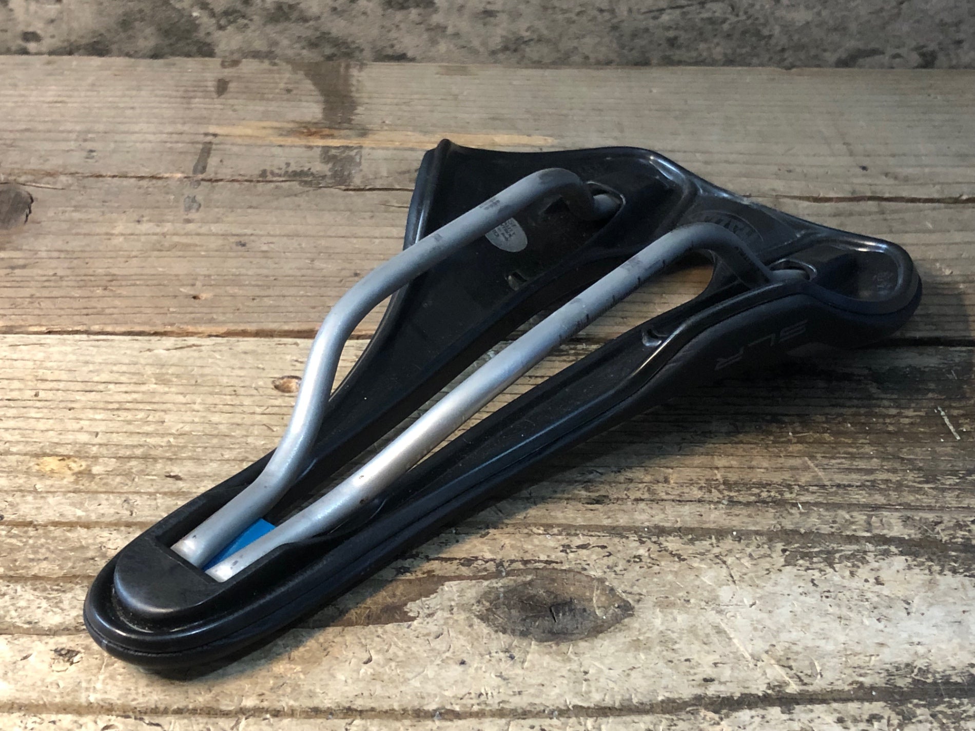 JU578 セライタリア selle italia SLR SUPERFLOW BOOST S3 サドル 黒