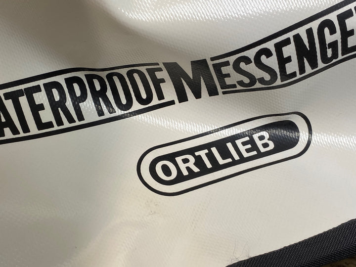 JH303 オルトリーブ ORTLIEB WATERPROOF MESSENGERBAGS バックパック 白