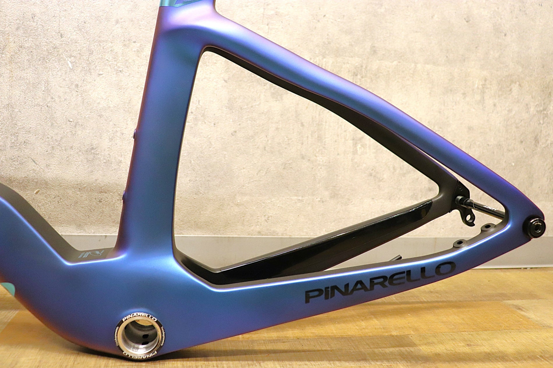 ピナレロ PINARELLO ドグマ NEW DOGMA F 2025 465サイズ カーボン