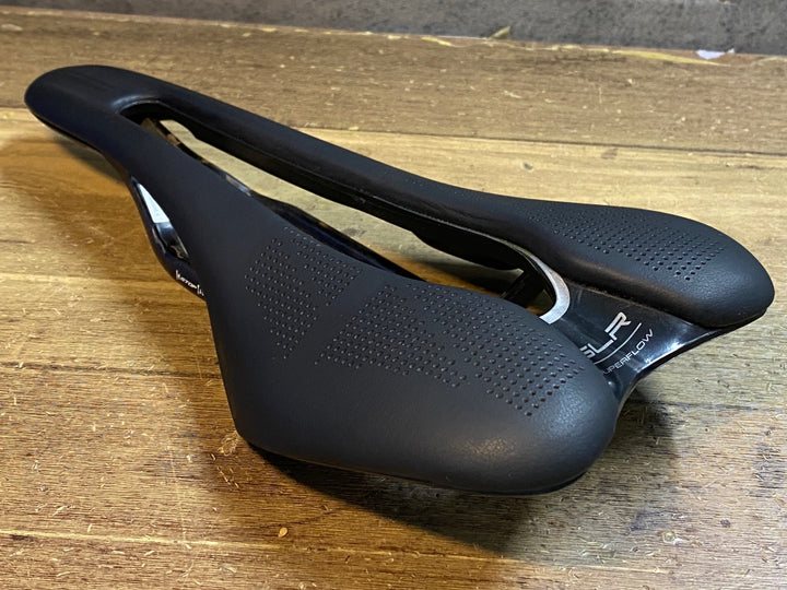 JT542 セライタリア selle italia SLR BOOST KIT CARBONIO SUPERFLOW サドル 黒 130mm カーボンレール