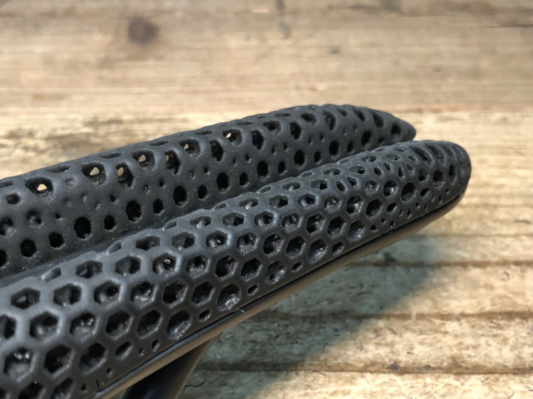 JN708 フィジーク fizik VERSUS EVO ANTARES 00 ADAPTIVE サドル LARGE 146mm カーボンレール