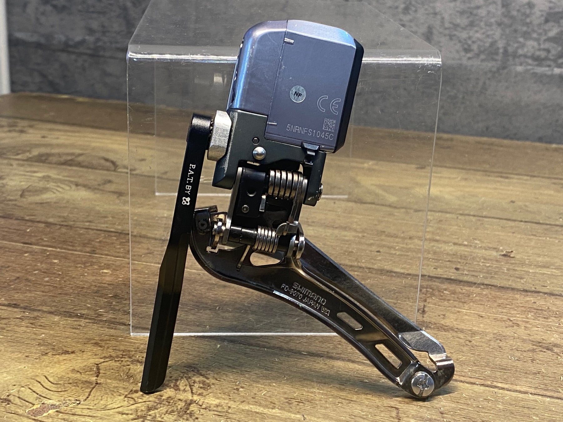 IX842 シマノ SHIMANO デュラエース DURA-ACE FD-9070 フロント