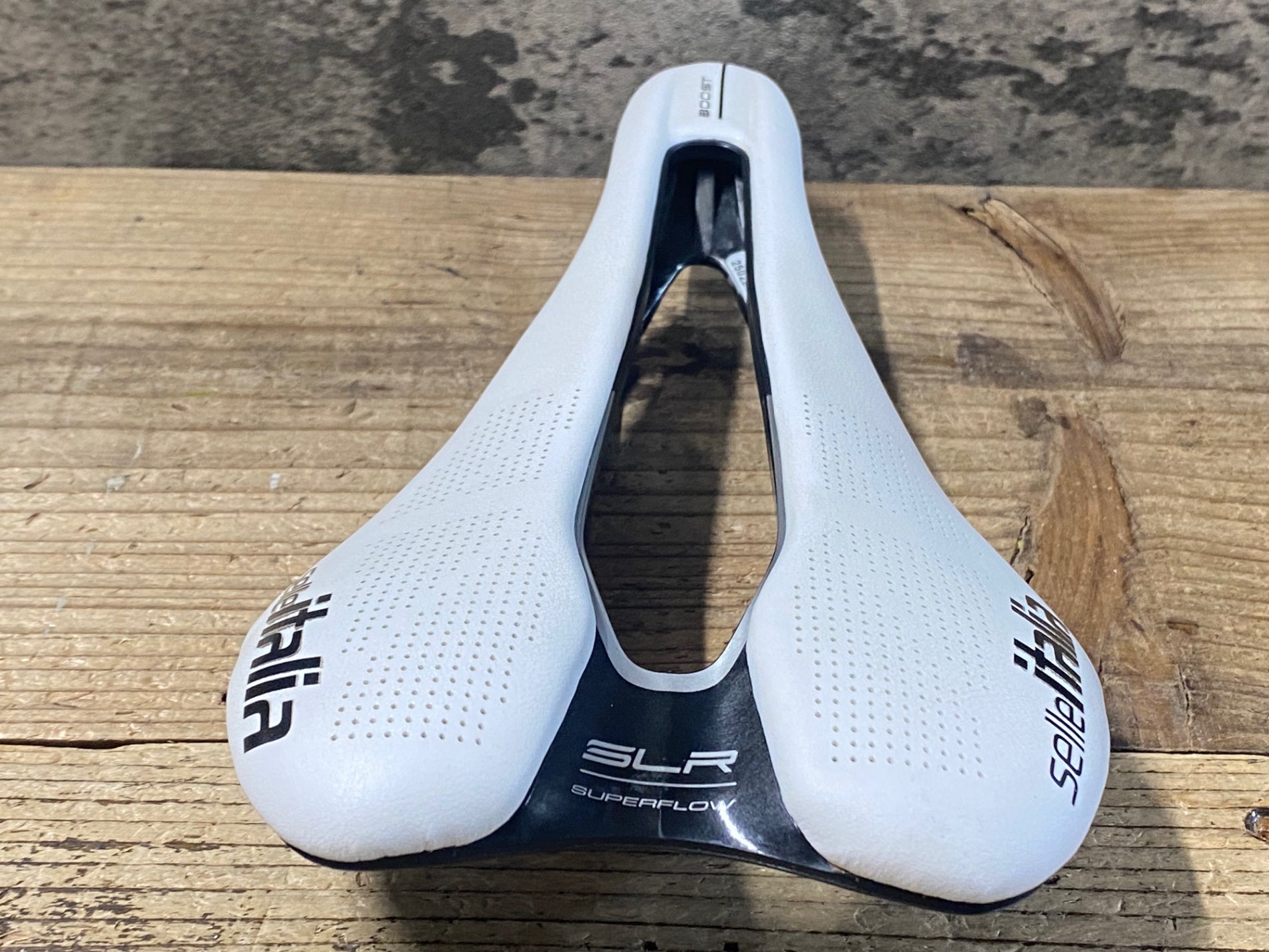 KE451 セライタリア Selle Italia SLR BOOST SUPERFLOW サドル 白