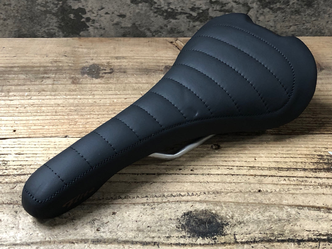 KF435 セライタリア selle italia ミラノ フライト ボニー MILANO FLITE BONNIE サドル 黒 チタンレール
