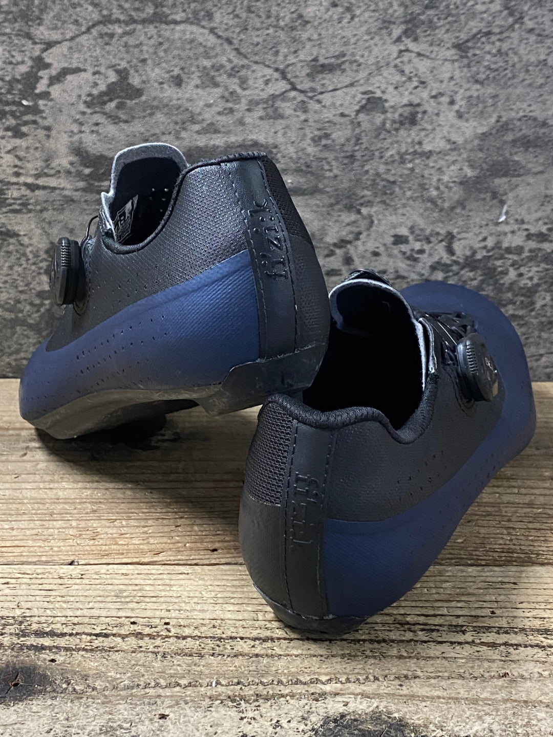 JT676 フィジーク fizik テンポ TEMPO OVERCURVE WIDE R4 ビンディングシューズ SPD-SL EUR 41 紺