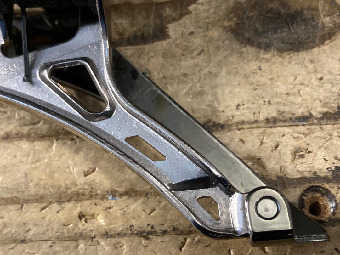 KN040 シマノ SHIMANO デュラエース DURA-ACE FD-R9250 フロントディレイラー 2S Di2 ※動作確認済、カバー割れ
