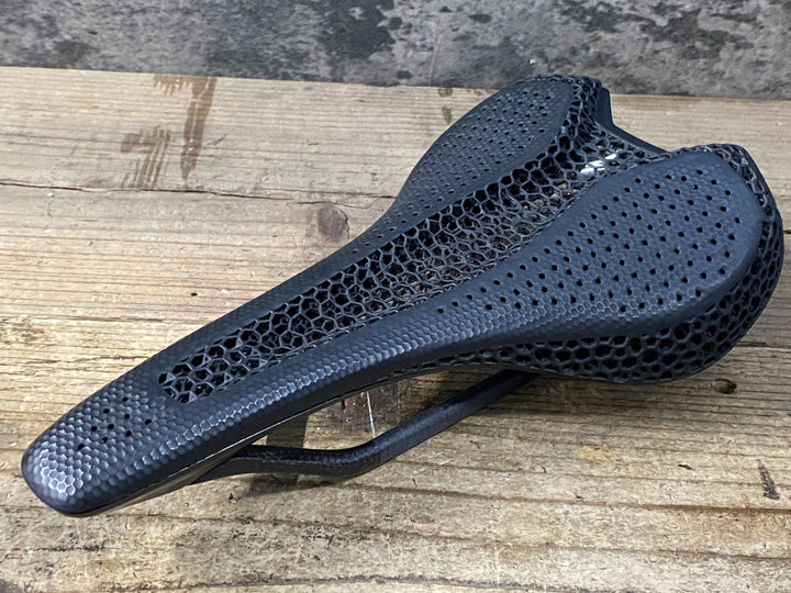 KB917 スペシャライズド SPECIALIZED ROMIN EVO MIRROR サドル 黒 カーボンレール 143mm