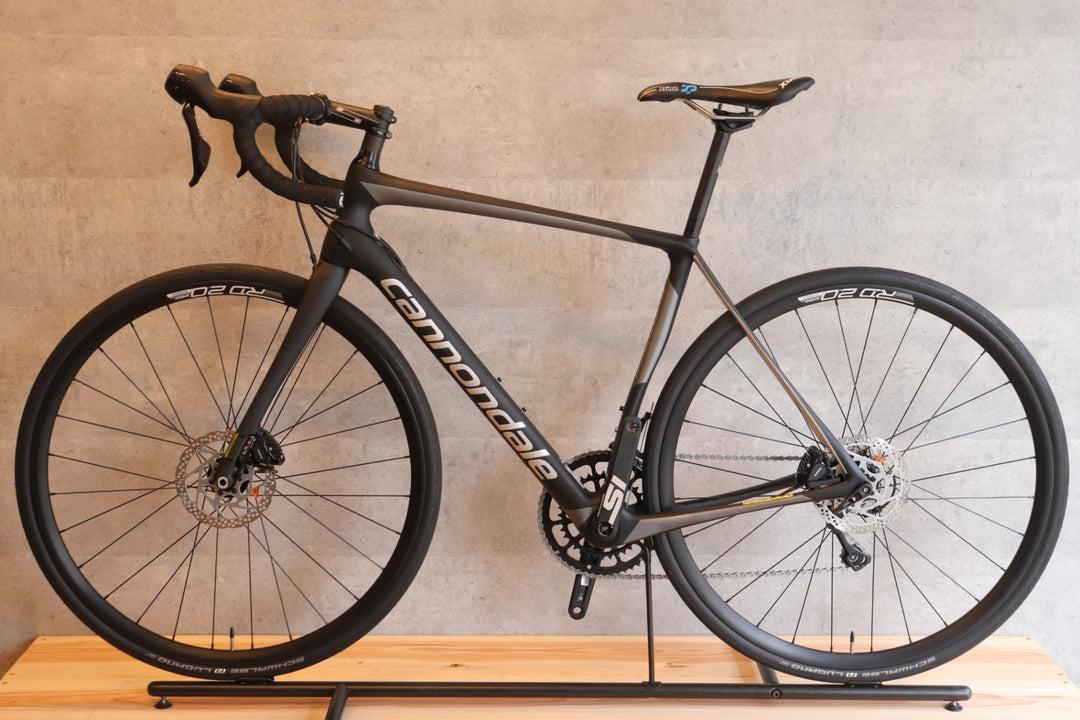キャノンデール CANNONDALE シナプスカーボン SYNAPSE CARBON DISC 2018モデル 54サイズ 105 5800 MIX 11S カーボン ロードバイク 【さいたま浦和店】