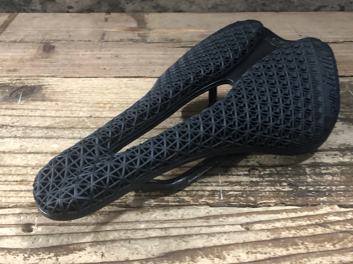 JU150 セライタリア Selle Itlia ノヴァス NOVUS EVO 3D KIT CARBONIO SUPERFLOW サドル カーボンレール