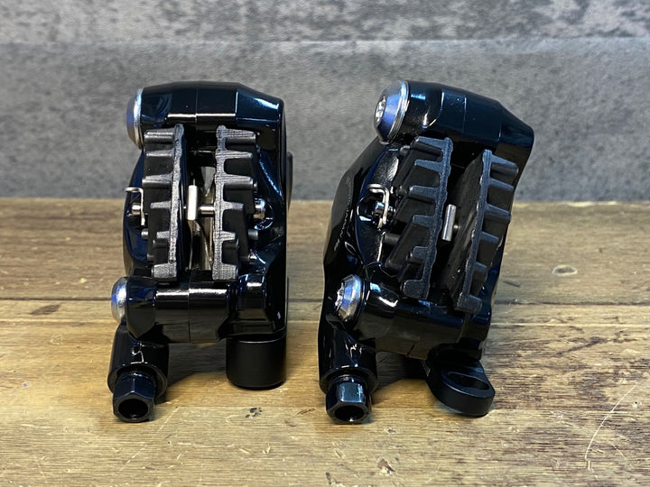 JH738 シマノ SHIMANO 105 BR-R7070 ディスクブレーキキャリパー 前後セット