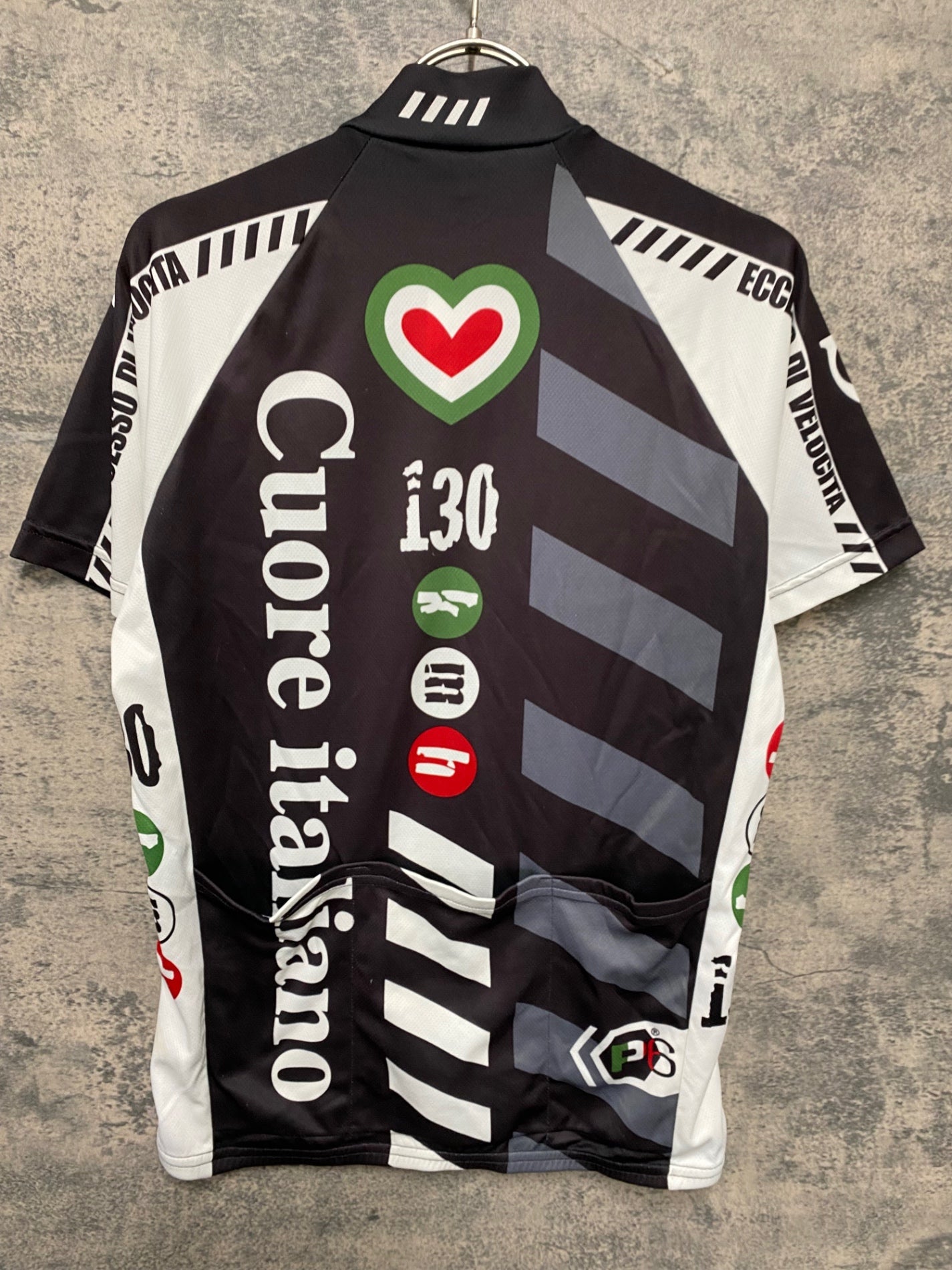 JV322 ピセイ PISSEI 半袖サイクルジャージ 白黒 2 日焼け – BICI