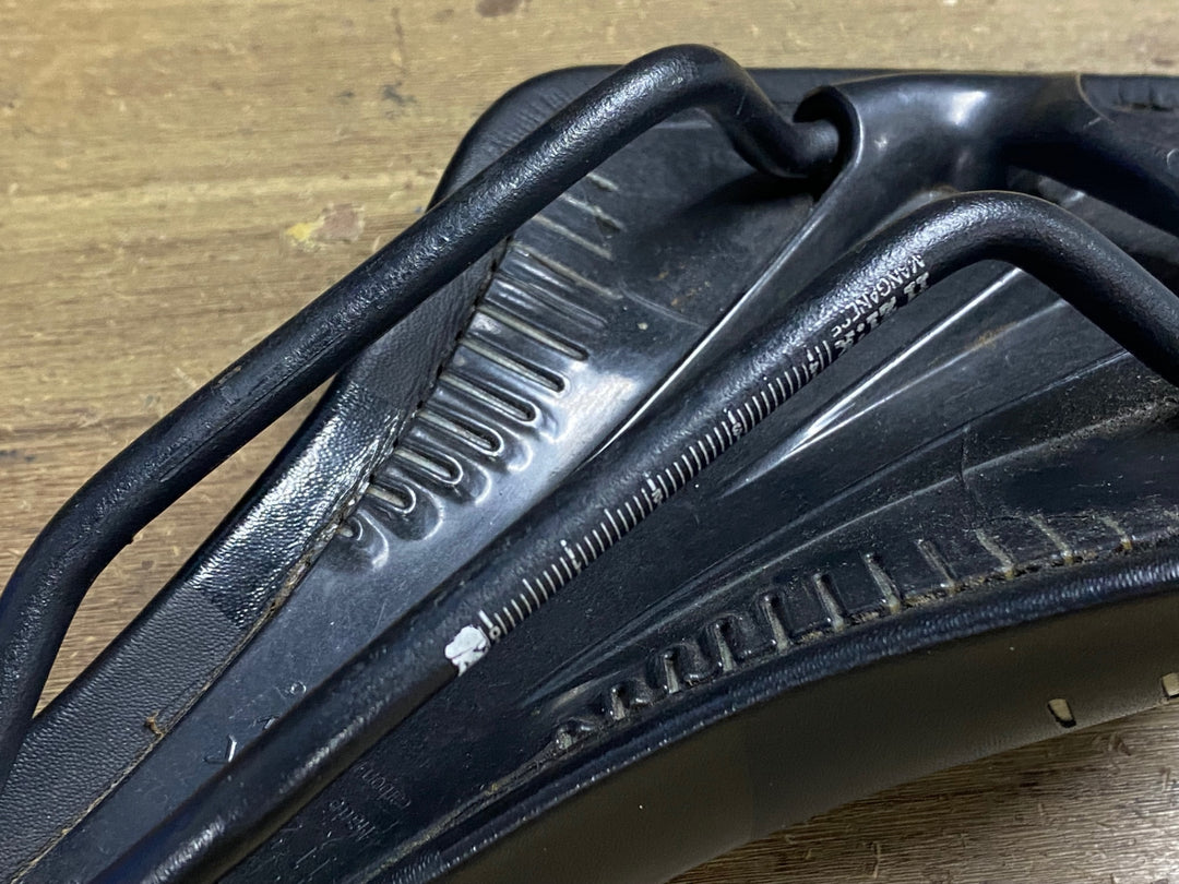 KO375 フィジーク fizik ARIONE VS サドル 黒 MANGANESEレール ※プレート欠品