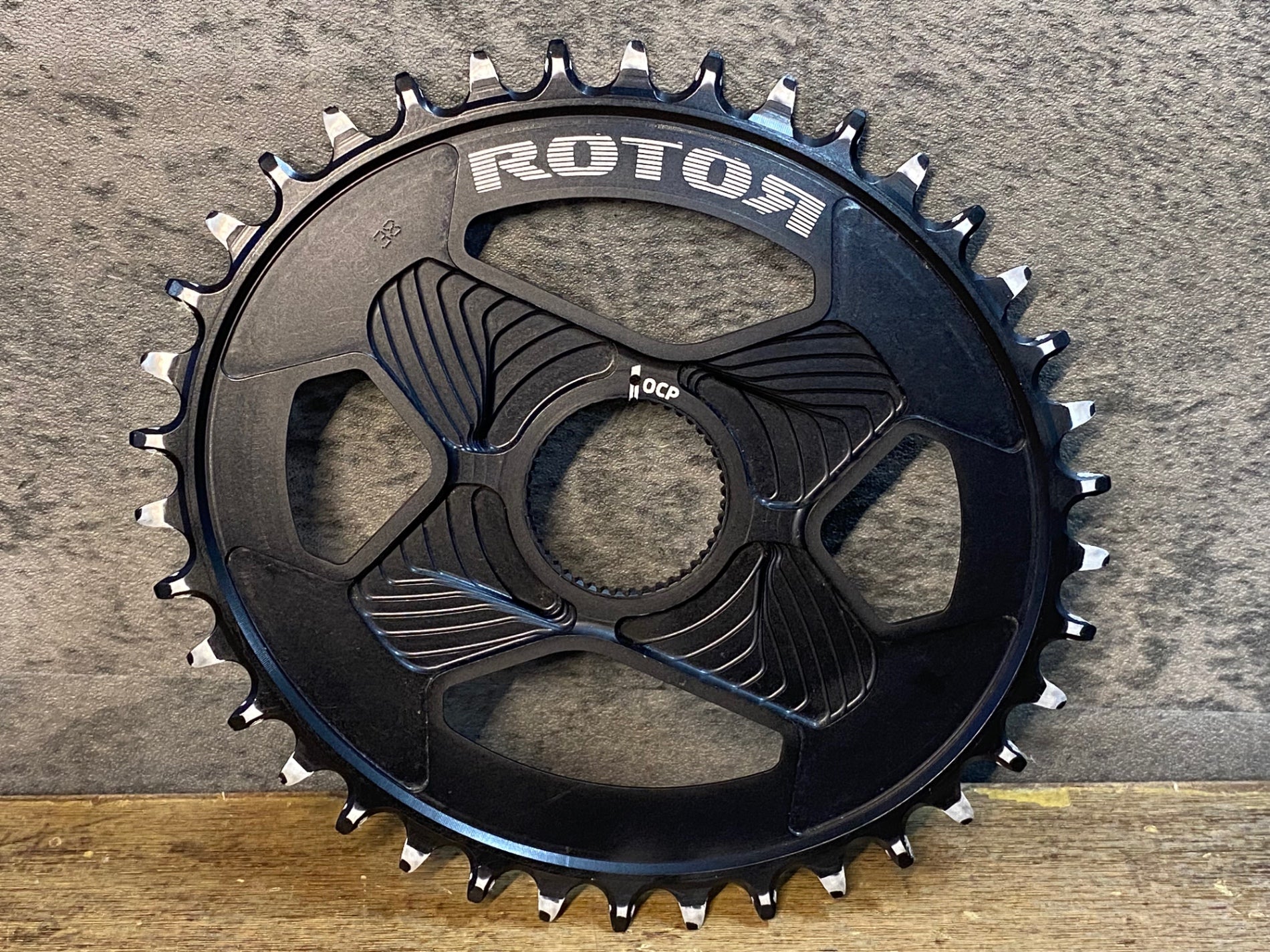 ROTOR ALDHU Q-Rings チェーンリング 38T ナローワイド ROTOR ALDHU Q-Rings チェーンリング 38T ナローワイド ROTOR