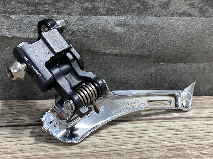 KQ619 シマノ SHIMANO 105 FD-5700 フロントディレイラー 直付 ※座金欠品
