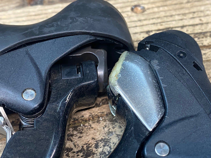 JL060 シマノ SHIMANO アルテグラ ULTEGRA ST-6700 STIレバー 左右セット 2x10S ネームプレート欠品 左ブラケットカバー欠品