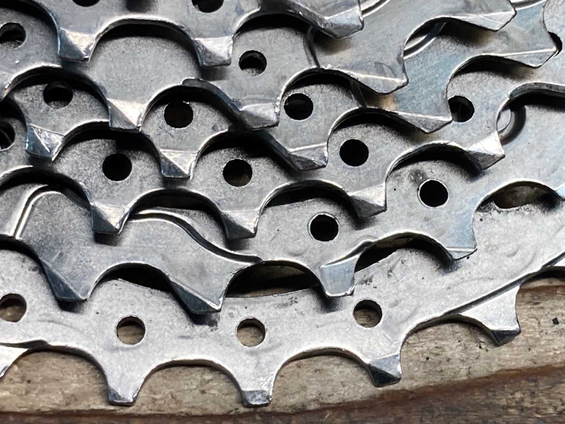 美品　Shimano CS-HG800-11 11-34T 11速用スプロケット JH882 シマノ SHIMANO CS-HG800-11 スプロケット 11-34T – BICI