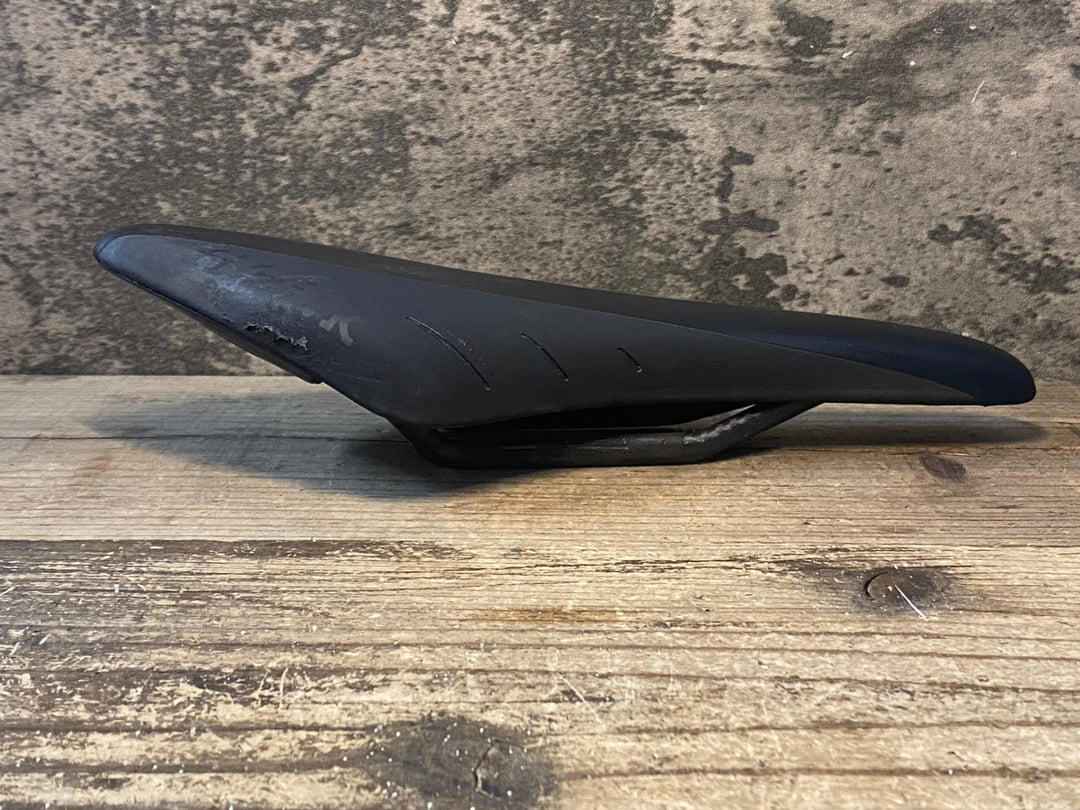 JP708 フィジーク fizik ARIONE R1 サドル 黒 regular BRAIDEDレール