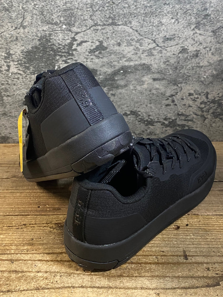 JP059 フィジーク FIZIK GRAVITA VERSOR ビンディングシューズ SPD EU43 黒