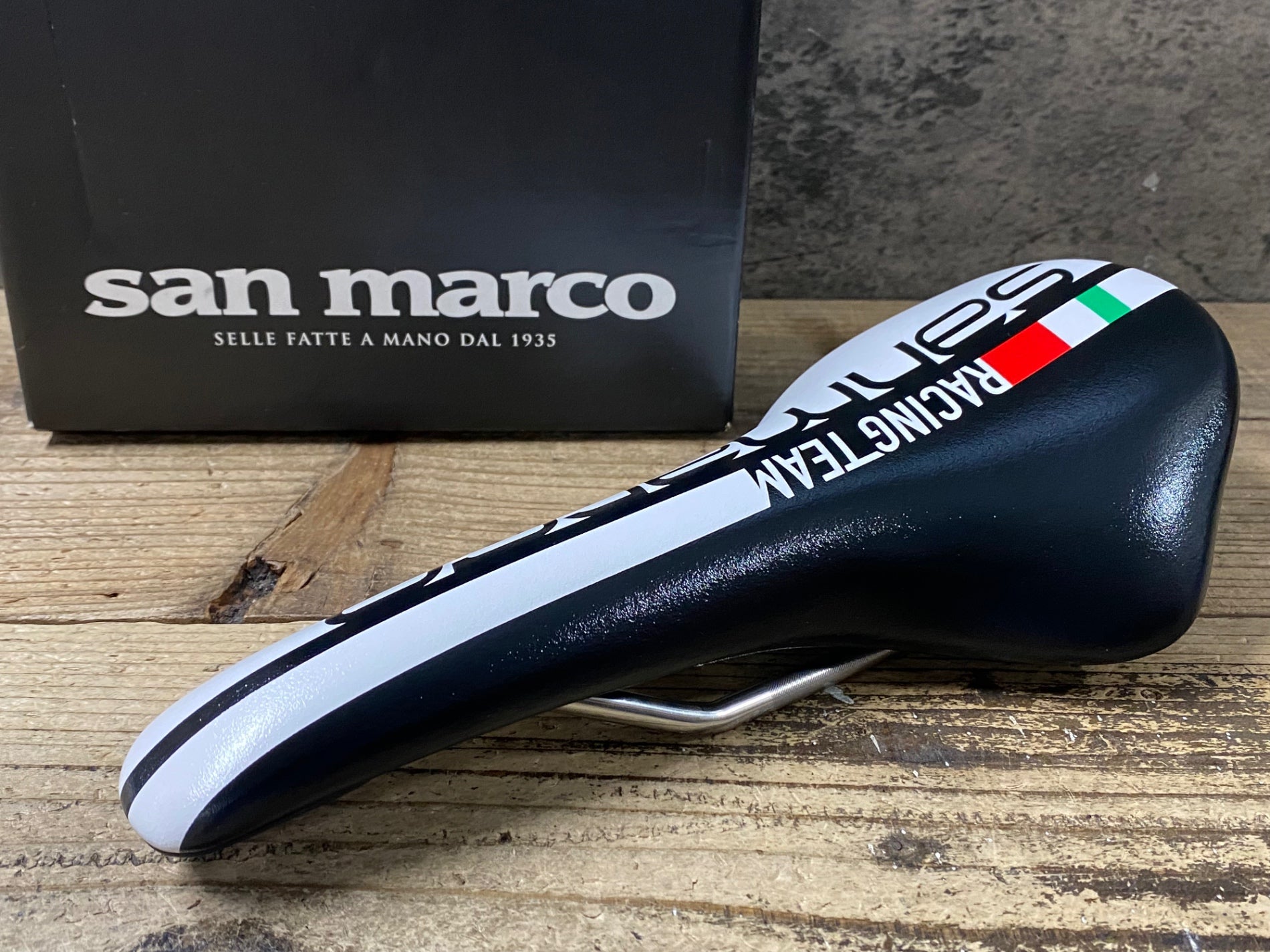 KO317 サンマルコ selle sanmarco concor RACING TEAM サドル 白 黒