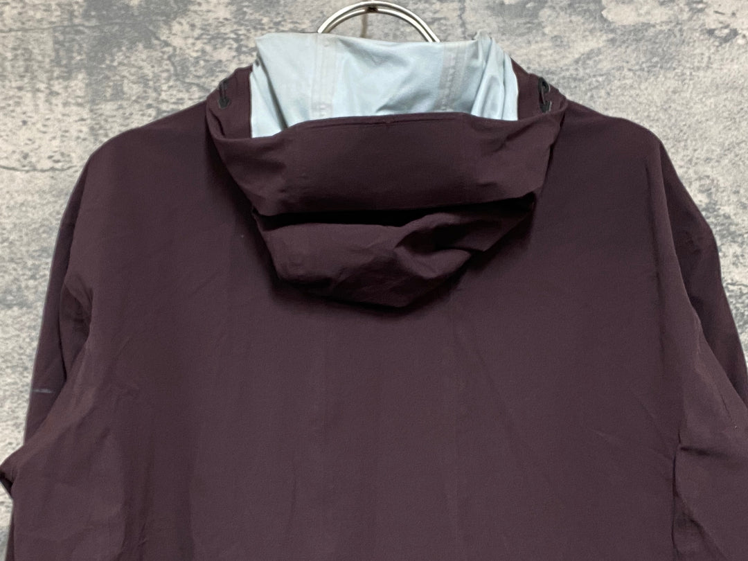 JV920 ラファ Rapha HOODED RAIN JACKET 長袖 レインジャケット バーガンディ S