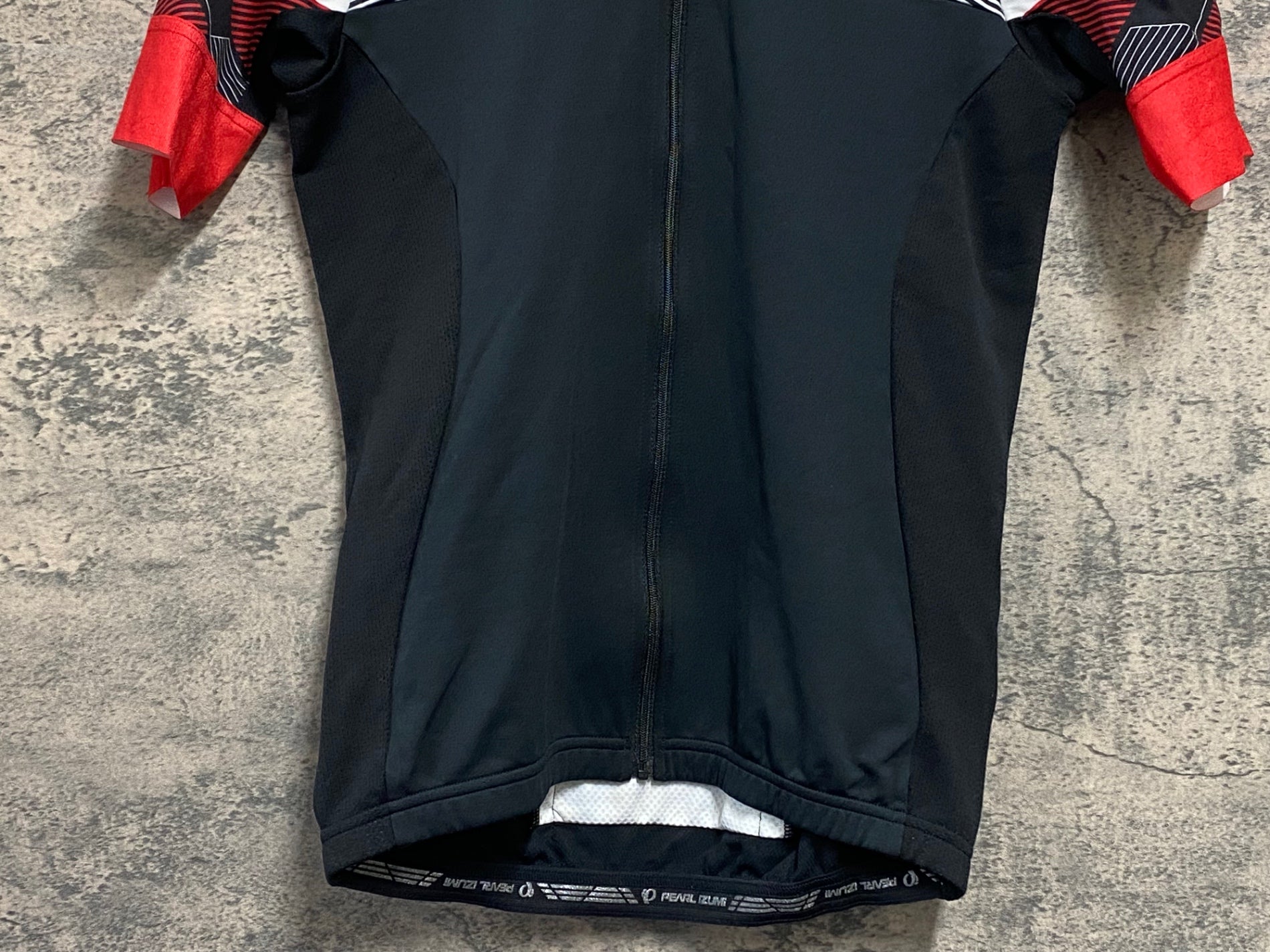 美品◎パールイズミ サイクルウェア上下セット レッド 赤 ブラック 黒 Mサイズ 3455-BL：プリント ジャージ | パールイズミ（Pearl Izumi） 秋口
