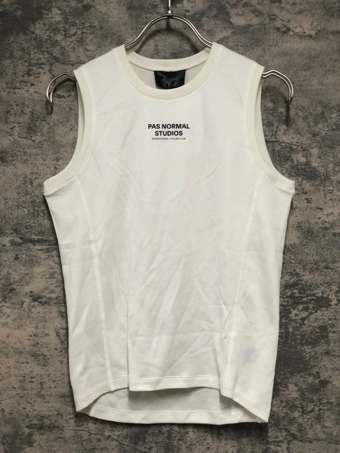 KM713 パスノーマルスタジオ PAS NORMAL STUDIOS MID SLEEVELESS BASELAYER ノースリーブ ベースレイヤー 白 S
