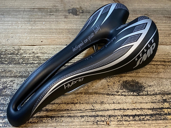 JS985 SELLE SMP Hybrid サドル 黒 inox tubeレール
