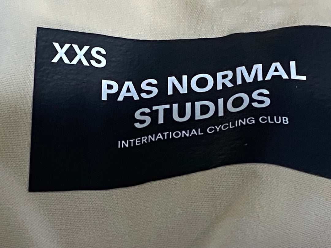 JY508 パスノーマルスタジオ PAS NORMAL STUDIOS Mechanism Stow Away Gilet ジレ サイクルベスト オフホワイト XXS