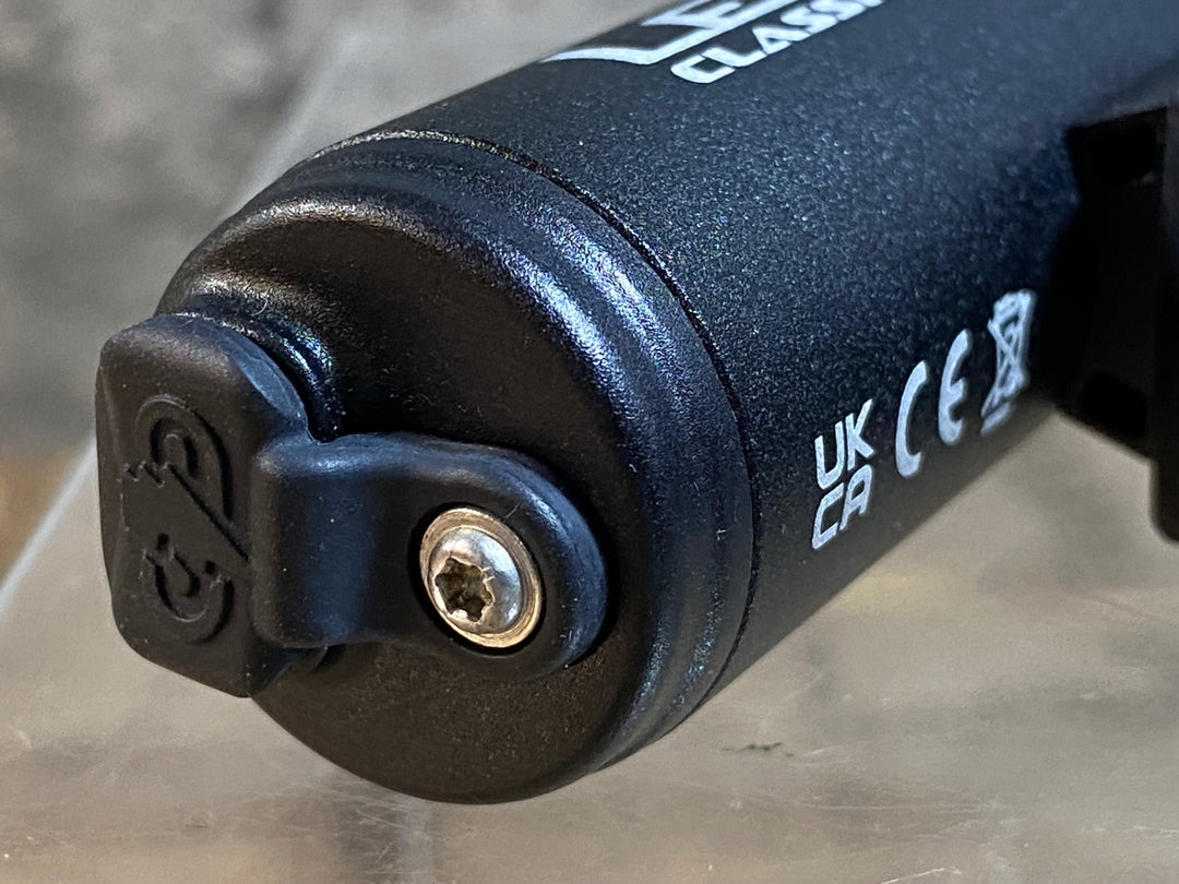 JZ279 レザイン LEZYNE CLASSIC DRIVE XL700+ フロントライト 点灯確認済